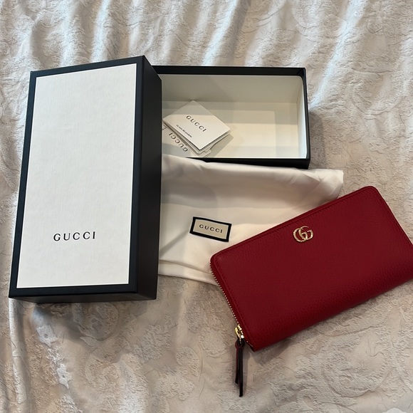 Authentic Gucci wallet - Picture 8 of 10